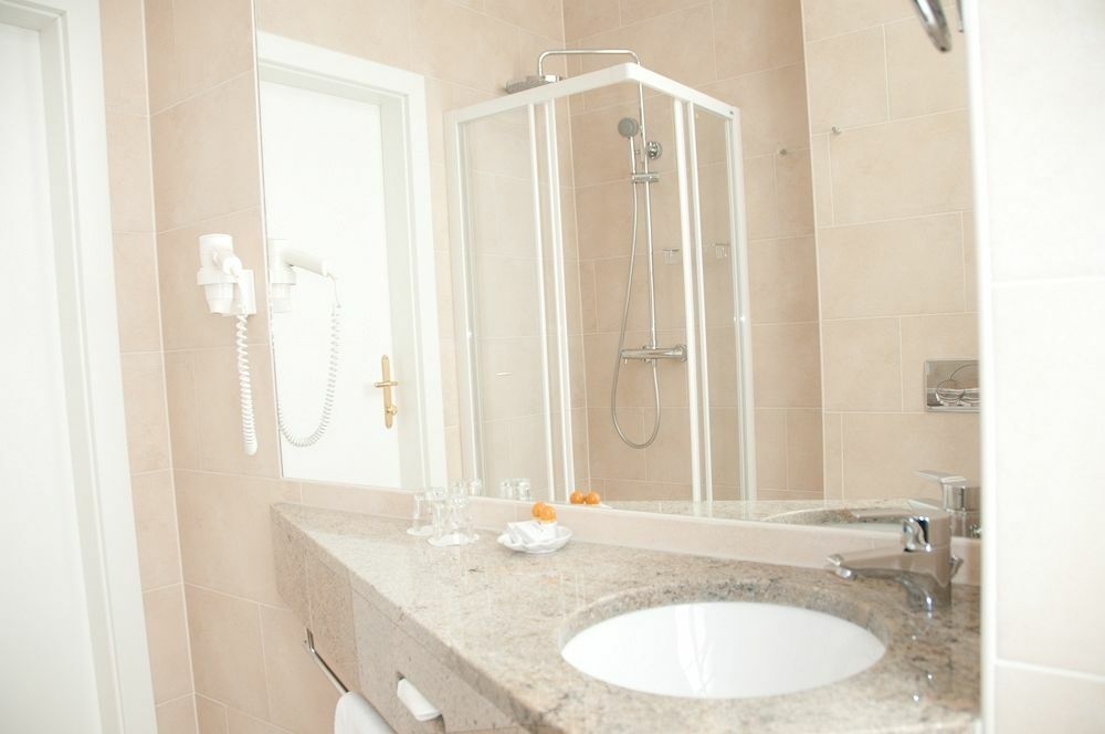 Opera Suites Viena Exterior foto